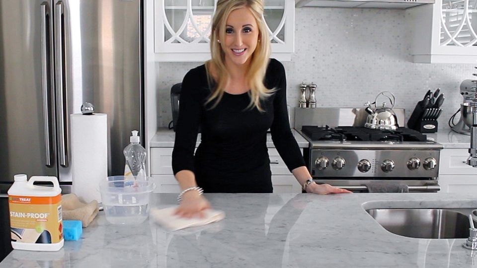 kak ochistit mramor